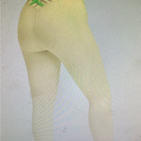 Fabletics Boost PowerHold High-Waisted 7/8 Active Legging Cream/Green/Lavender - Picture 3 of 11